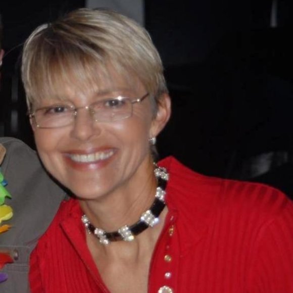 Meet your Posher, Irene - Picture 1 of 1